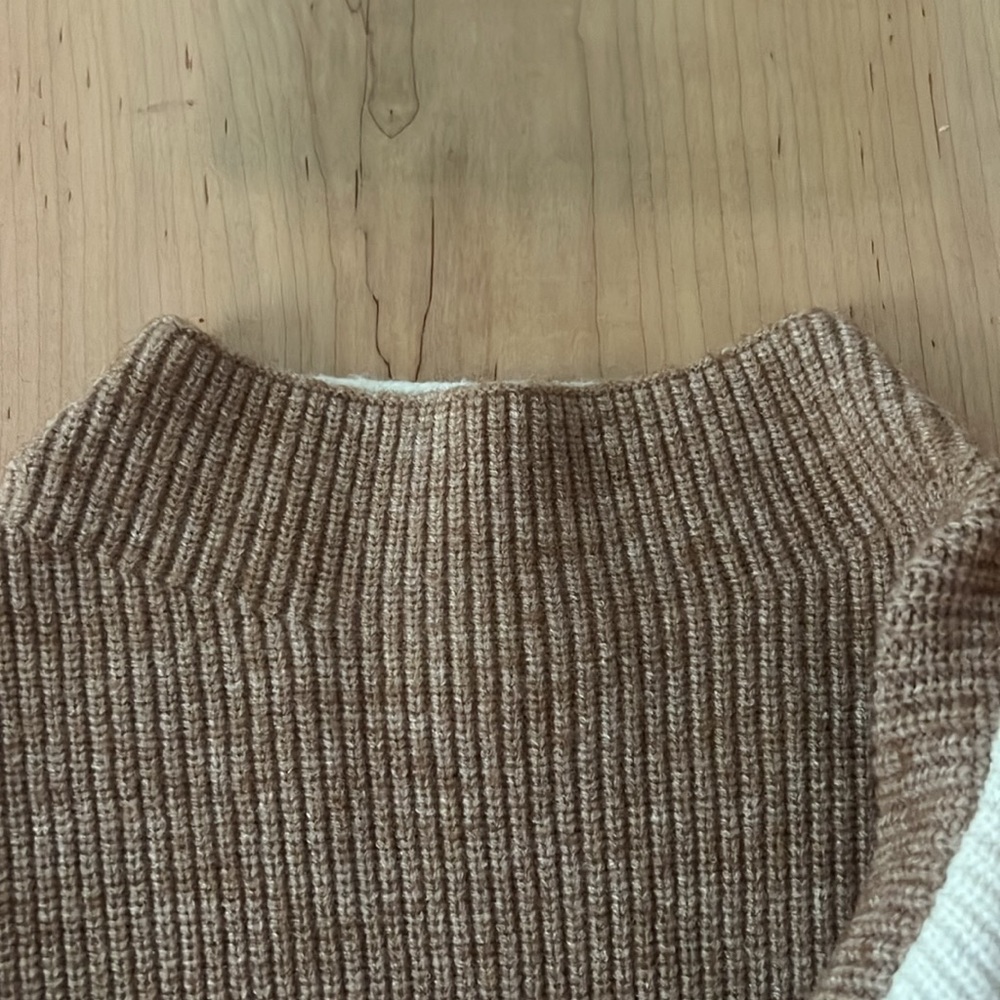 Lelia Collection Color Block Sweater - Picture 4 of 6